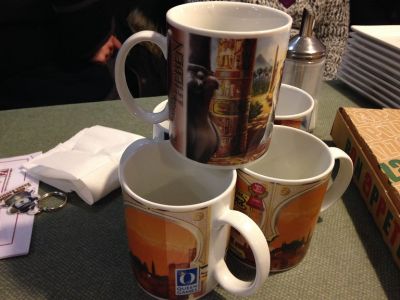 21 Empilage de mugs.jpg